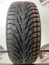 Yokohama Ice Guard STUD R17 215/50