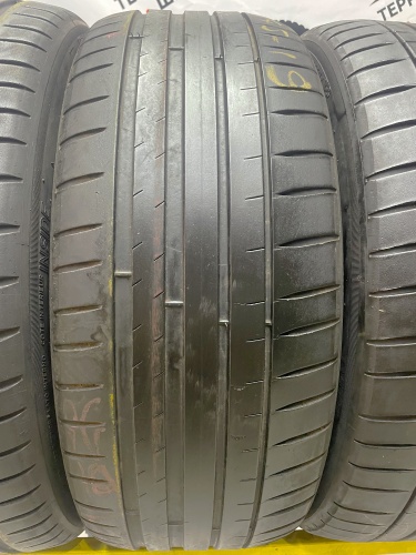 Michelin Pilot Sport 4 R19	225/45
