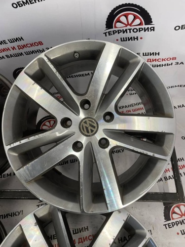 Литые VW не ориг   R18  5x130 цо71.5 et56 8j