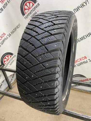 Goodyear ice arctic R17 215/55