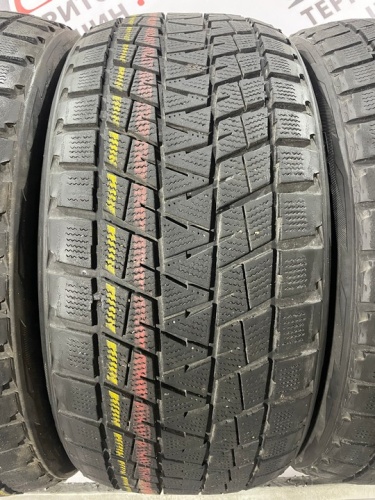 Bridgestone Blizzak DM-V1 R20 275/40