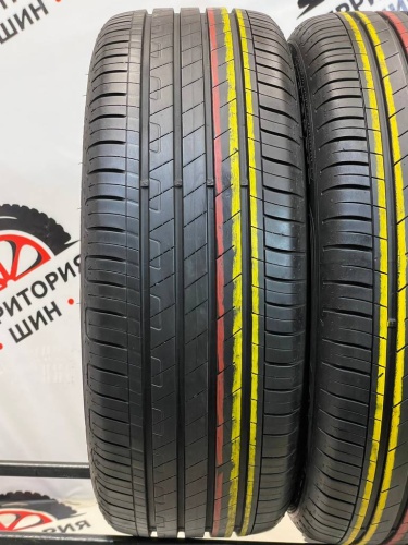 Goodyear EfficientGrip Performance R17 215/55