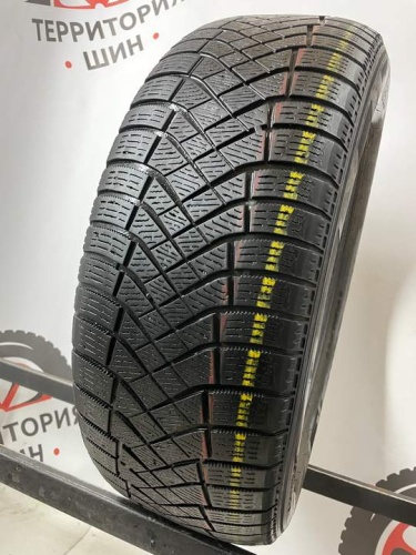Pirelli IceZero FR R17 215/65