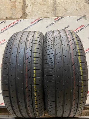 Kumho Ecsta HS52 R16 225/55