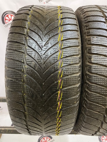 GoodYear Ulrtra Grip Ice2 R17 235/45 97T