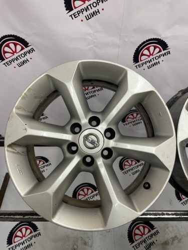 Nissan Литье Оригинал R17 6*114.3 d66.1 et30 7j