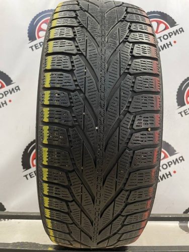 Nokian Tyres Hakkapeliitta R2 SUV R17 235/65