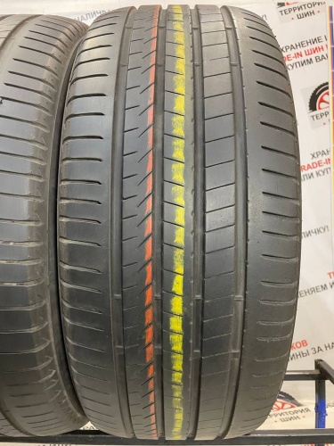 Bridgestone Alenza 001 R22 285/45
