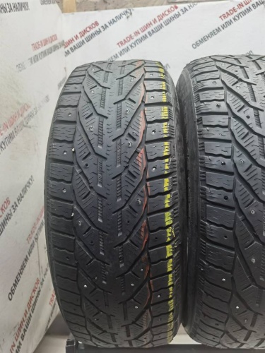 Tigar Suv Ice R16	215/65