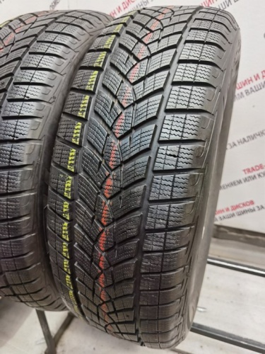 Goodyear UltraGrip Performance R18 235/60