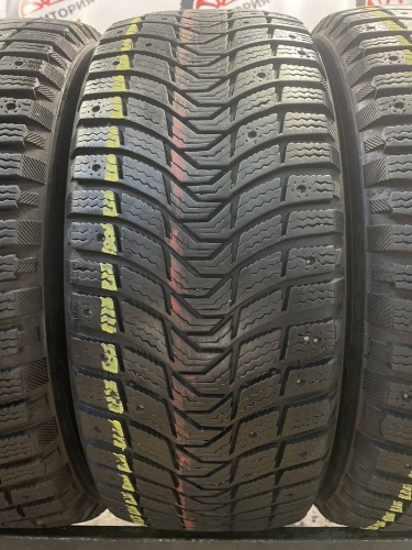 Michelin X-Ice North 3 215/55 R15