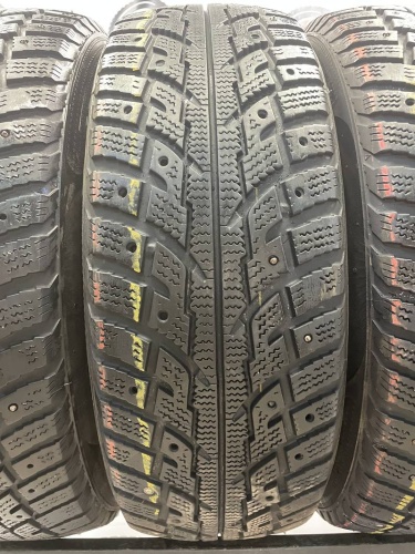 Kumho I'Zen RV Stud KC16  R16 215/65