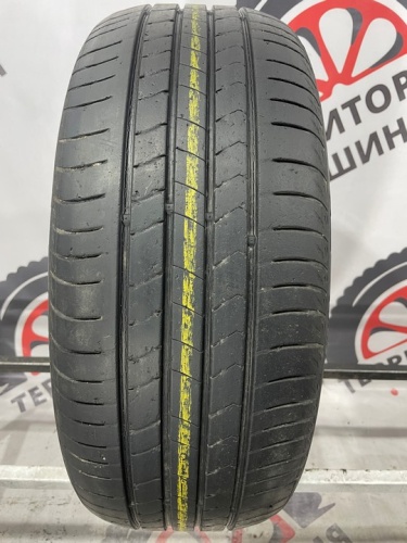 Kumho Ecsta HS51 R17 215/55