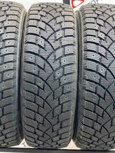 Zeta Antarctica Sport R17	215/65