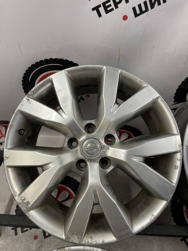 Литые NISSAN ориг R18 5х114.3 DIA 66.1 ET50 7J