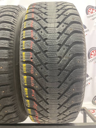 Goodyear UltraGrip 500 235/55 R17