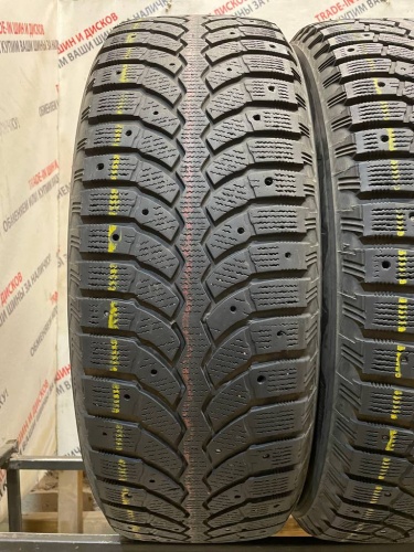 Bridgestone Blizzak Spike-01 R17 225/65