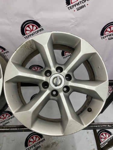 Nissan Литье Оригинал R17 6*114.3 d66.1 et30 7j