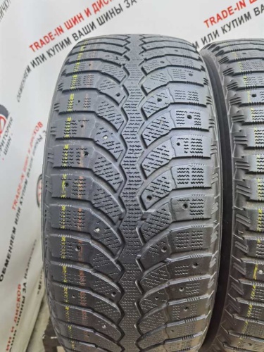 Bridgestone Blizzak Spike-01 R17 215/55