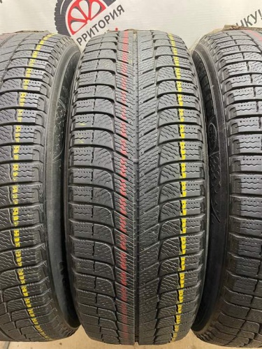 Michelin X-Ice 3 R17 215/65.