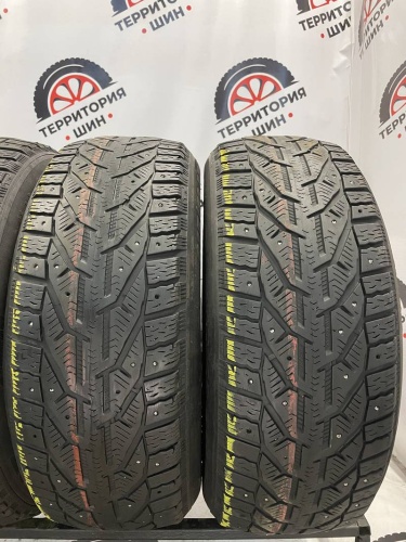 Tigar SUV Ice R17 215/60