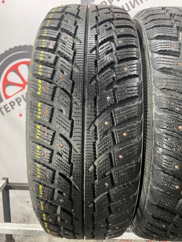 Kumho I'Zen RV Stud KC16 R17 225/65