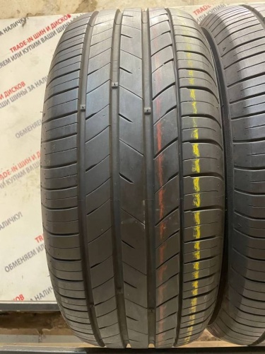 Kumho Ecsta HS52 R16 225/55