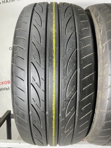 Yokohama Advan Fleva V701 R17 225/50