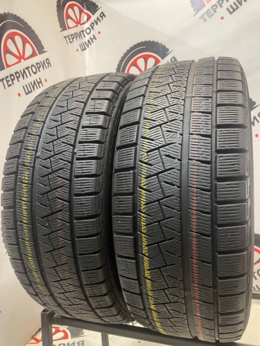 Formula Ice FR 215/45/17