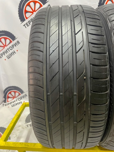 Bridgestone Turanza Too1 R17	225/45
