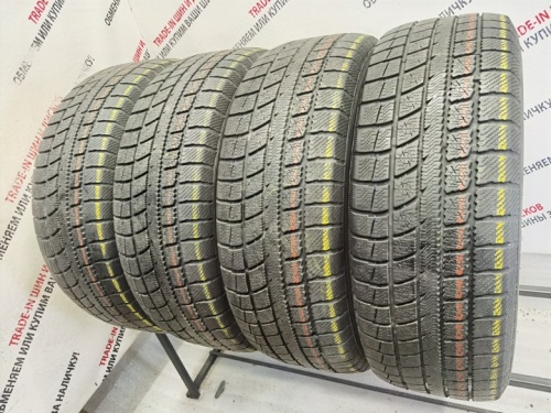 Toyo Winter Tranpath MK3 R17 215/60