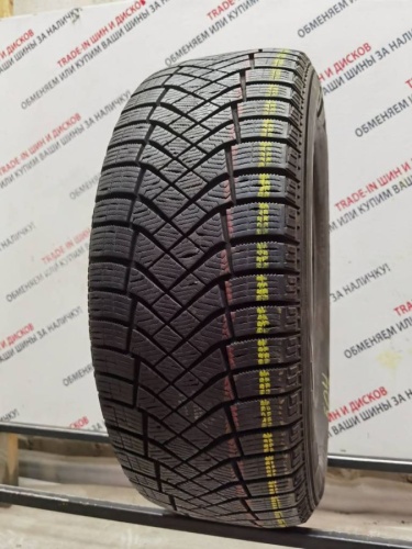 Pirelli Ice Zero R16 215/60