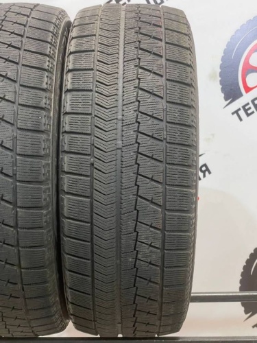 Bridgestone Blizzak VRX R17 215/55