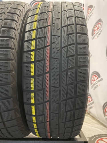 Yokohama Ice Guard IG30 R16 215/60