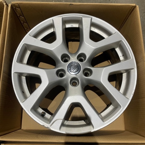 Диски литые Ниссан оригинал R18 5x114.3 ET40 66.1 7J