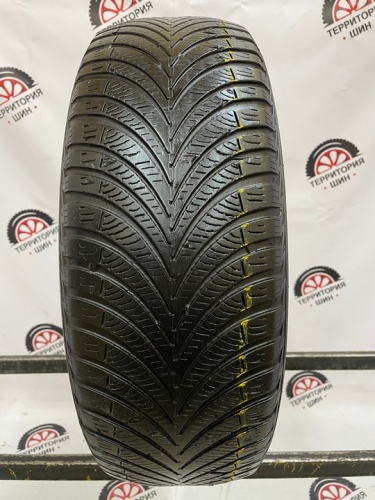 Kumho Solus 4S HA32 215/65 102V R16