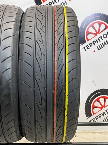 Yokohama Advan Fleva V701 R18 225/50