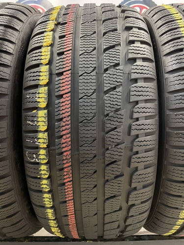 Kumho WinterCraft KW27 R18 245/45 100V