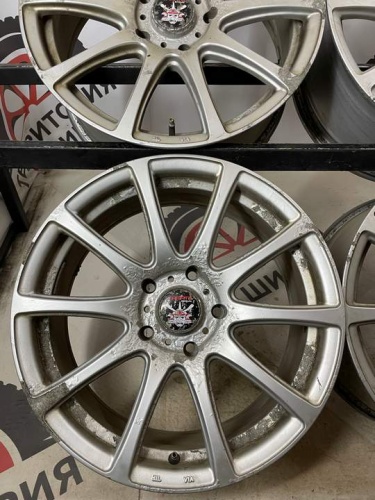 Литье BMW R17 5X120/72,6/7,5J/ET35