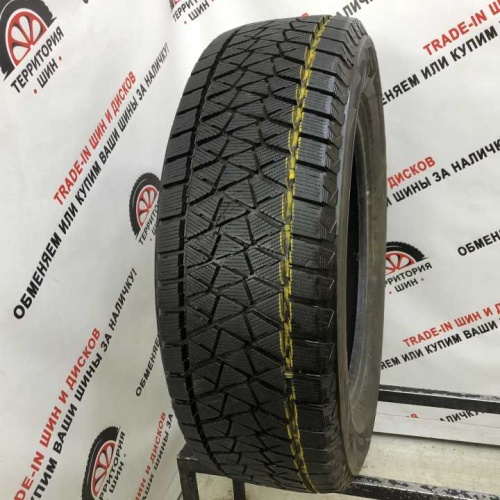 Bridgestone Blizzak DM-V2 R18 235/65