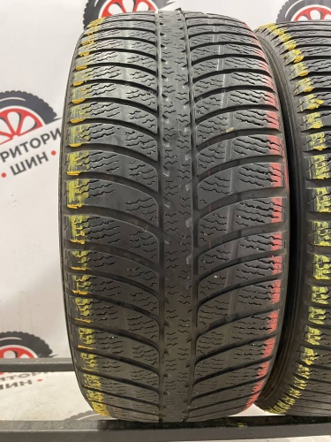Kumho I'Zen KW23 R17	215/50