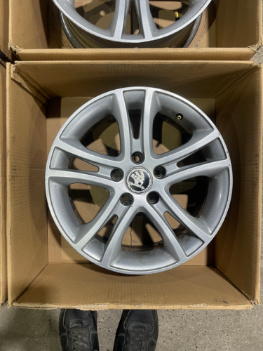 Литые диски R16 5x112 ET33 DIA57.1