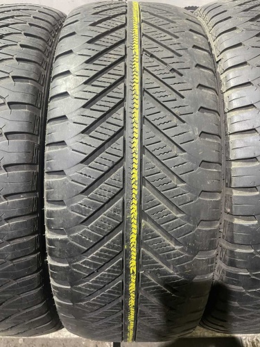 Goodyear Vector 4Seasons  R17 225/55