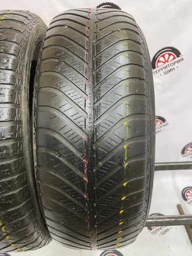 Goodyear Vector 4Seasons 215/60 96H R17