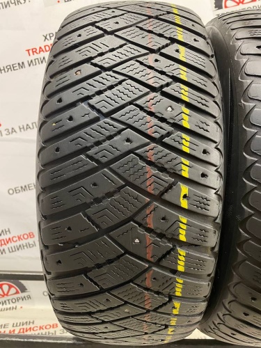 Goodyear UltraGrip Ice Arctic R16	205/55