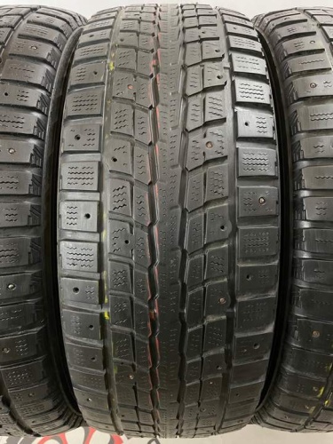 Dunlop Winter Ice R17 235/65