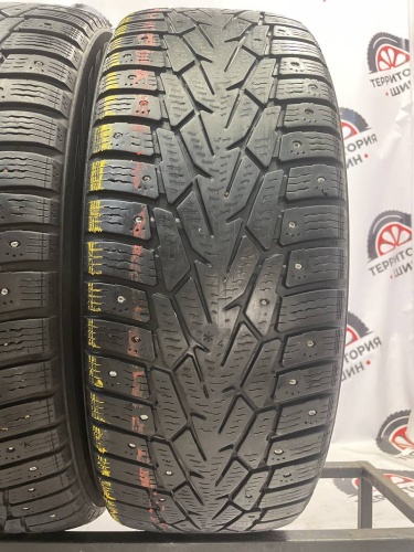 Nokian Tyres Hakkapeliitta 7 215/65 R16