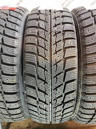 Zeta Antarctica ICE R16    215/65