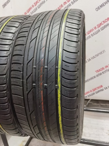 Bridgestone Turanza T001 R18	215/40