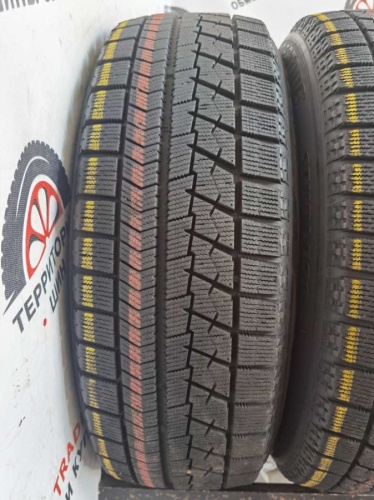 Bridgestone Blizzak VRX R16 205/65